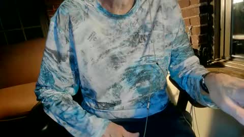 Snapshot of nfgwholoves2cum chatting on September 11, 2:35 am NFG  Nice Friendly Guy  Dick online show from September 11, 2:35 am