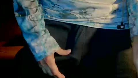 Snapshot of nfgwholoves2cum chatting on September 20, 1:08 am NFG  Nice Friendly Guy  Dick online show from September 20, 1:08 am