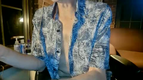 Snapshot of nfgwholoves2cum chatting on October 4, 2:42 am NFG  Nice Friendly Guy  Dick online show from October 4, 2:42 am