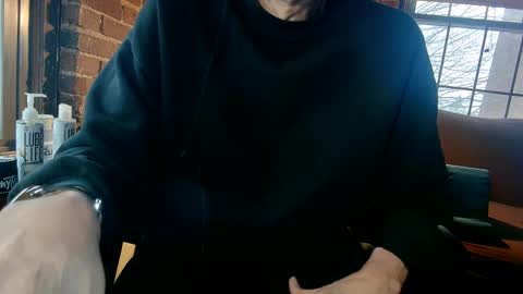 Snapshot of nfgwholoves2cum chatting on February 12, 9:22 pm NFG  Nice Friendly Guy  Dick online show from February 12, 9:22 pm