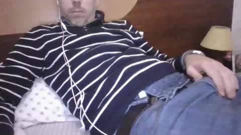 Snapshot of nfr934 chatting on January 21, 8:52 am Funkum online show from January 21, 8:52 am