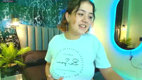 Snapshot of nia_starkx chatting on September 26, 8:17 pm nia_starkx online show from September 26, 8:17 pm