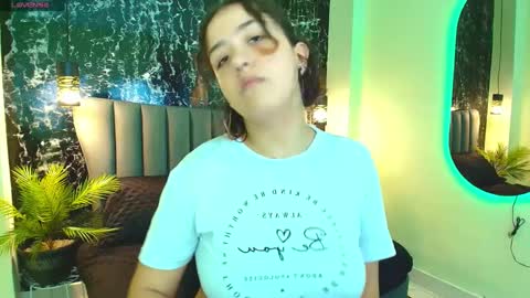 Snapshot of nia_starkx chatting on September 15, 3:02 pm nia_starkx online show from September 15, 3:02 pm