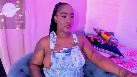 Nia online show from February 20, 4:31 pm