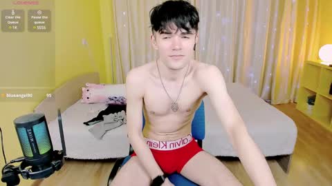 Snapshot of nic_ky chatting on January 28, 10:23 pm Nick PVT is open FanslyTwitter - Nic kycb online show from January 28, 10:23 pm