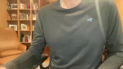 Snapshot of nice_gentle_naughty chatting on October 17, 1:26 pm Nice Gentle Naughty online show from October 17, 1:26 pm