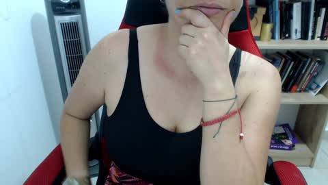 Snapshot of nice_saraa chatting on January 13, 11:49 pm sara online show from January 13, 11:49 pm