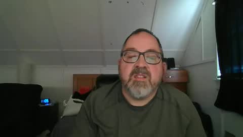 niceguy7208 online show from April 12, 3:05 pm