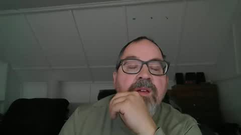 niceguy7208 online show from December 15, 4:19 am