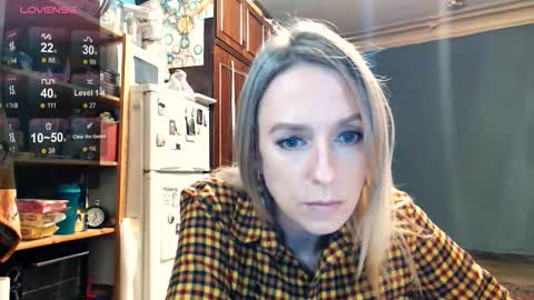 Snapshot of nicekat chatting on October 8, 6:25 pm Kathrine online show from October 8, 6:25 pm