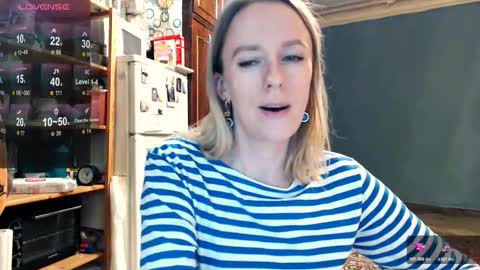 Snapshot of nicekat chatting on October 18, 6:23 pm Kathrine online show from October 18, 6:23 pm
