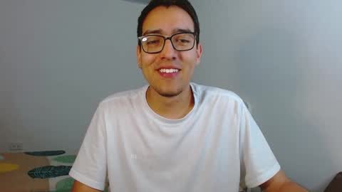 Nick online show from May 2, 4:24 pm