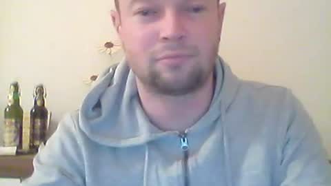 nick1990b online show from February 27, 7:58 pm