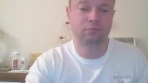 nick1990b online show from March 23, 6:24 pm