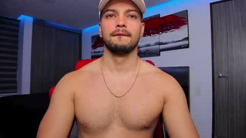 Snapshot of nick_klaus chatting on October 3, 11:24 pm Nick Klaus online show from October 3, 11:24 pm