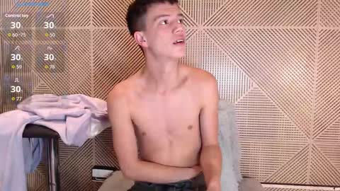 Snapshot of nick_torn chatting on September 9, 1:33 pm Nick online show from September 9, 1:33 pm