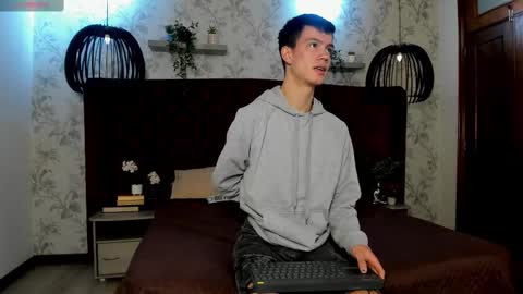Snapshot of nick_torn chatting on September 29, 12:15 pm Nick online show from September 29, 12:15 pm