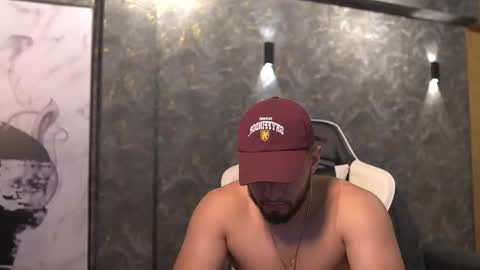 Snapshot of nick_vans chatting on September 24, 4:47 pm Jhohan online show from September 24, 4:47 pm