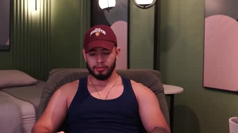 Snapshot of nick_vans chatting on September 18, 3:49 pm Jhohan online show from September 18, 3:49 pm