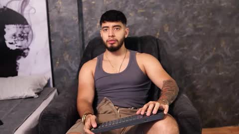 Snapshot of nick_vans chatting on October 2, 1:43 pm Jhohan online show from October 2, 1:43 pm