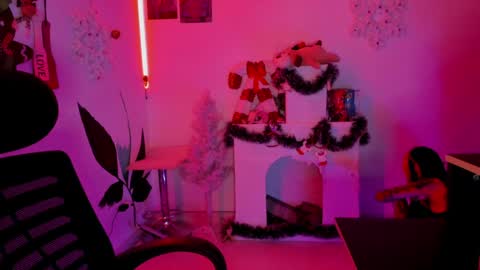 Snapshot of nicki_1 chatting on December 2, 6:57 am   Help me reach 100 thumbs up online show from December 2, 6:57 am