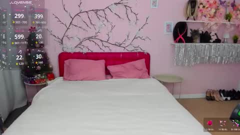 Niki online show from December 4, 1:33 pm