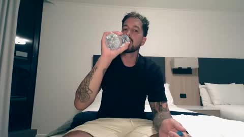 Nick maxx online show from November 14, 11:34 am