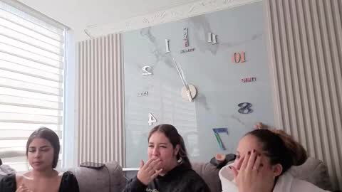 nicky_as online show from December 1, 1:53 pm