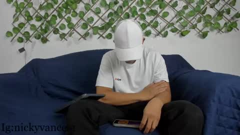 Snapshot of nicky_vance chatting on March 10, 7:18 pm nicky online show from March 10, 7:18 pm