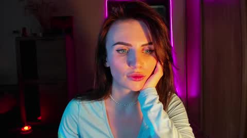 Nicky Weekends online show from February 12, 12:44 pm