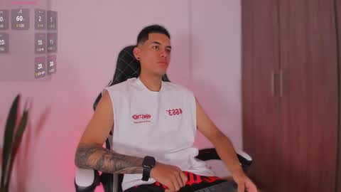 Nicky  online show from December 2, 12:58 pm