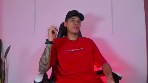 Snapshot of nickyblazze_ chatting on September 28, 11:25 pm Nicky online show from September 28, 11:25 pm