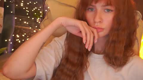 Nicol Moonn online show from March 10, 2:21 pm