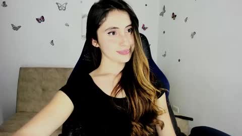 Snapshot of nicol_swift_ chatting on January 11, 5:41 am Nicol online show from January 11, 5:41 am