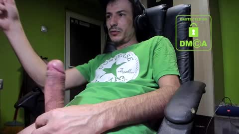 Snapshot of nicolasguy chatting on February 4, 4:59 am L. Nicolas online show from February 4, 4:59 am