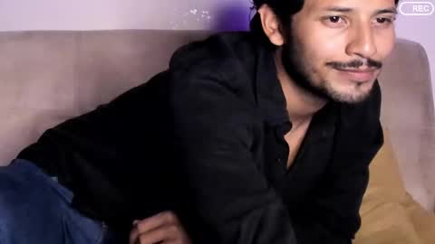 nicolasrodrii online show from December 15, 12:50 am