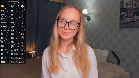 Nicoletta online show from October 27, 7:03 pm