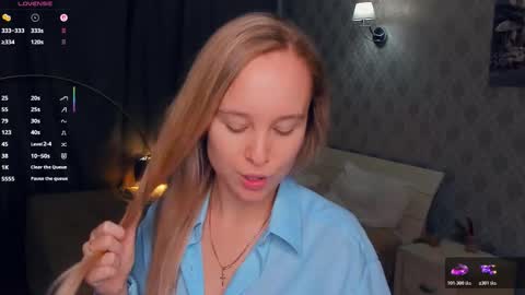 Nicoletta online show from November 1, 8:30 pm