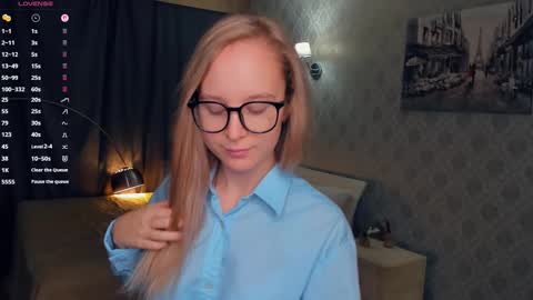 Nicoletta online show from November 6, 6:44 pm