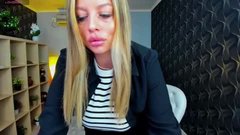 Nico online show from March 11, 7:25 pm