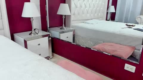 nicole online show from December 11, 2:44 pm