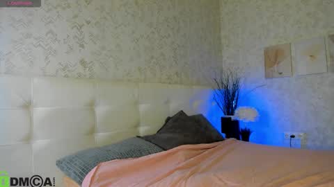 GMT7TueWedThSu 0300am-0900am. Sa 1000am-0400pm online show from November 4, 8:10 pm