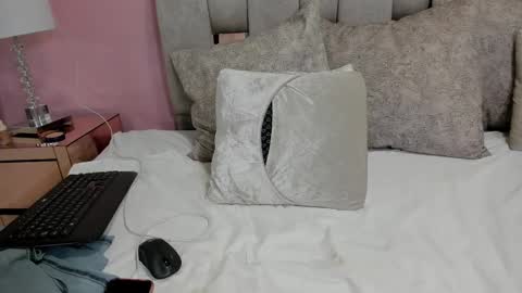 Snapshot of nicole_fisherr chatting on September 20, 6:38 am nicole_fisherr online show from September 20, 6:38 am