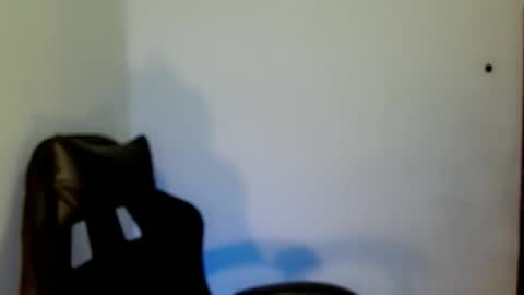 Snapshot of nicole_kiss01 chatting on October 17, 8:40 am nicole_kiss01 online show from October 17, 8:40 am