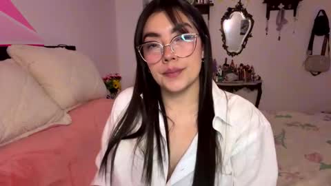 Snapshot of nicole_wc chatting on October 7, 4:19 am Nicole online show from October 7, 4:19 am