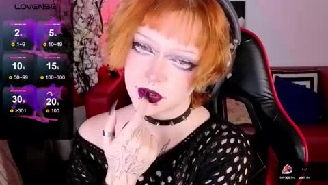 Snapshot of nicolefloret chatting on September 28, 1:20 pm Nicole online show from September 28, 1:20 pm