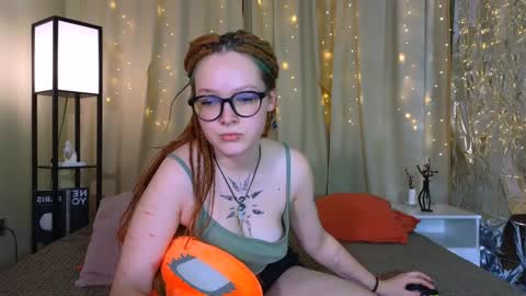 Snapshot of nicolefloret chatting on February 7, 9:15 pm Nicole online show from February 7, 9:15 pm