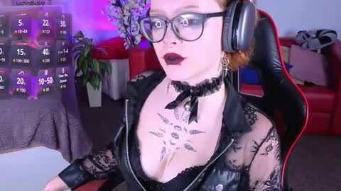 Snapshot of nicolefloret chatting on September 9, 1:33 pm Nicole online show from September 9, 1:33 pm