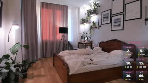 Dua Lipa online show from April 5, 4:04 pm