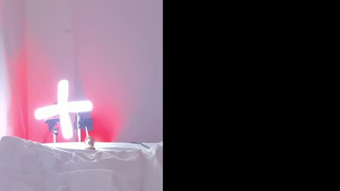 Snapshot of nicolle_saenzz chatting on February 4, 2:28 am Nicolle Saenzz online show from February 4, 2:28 am